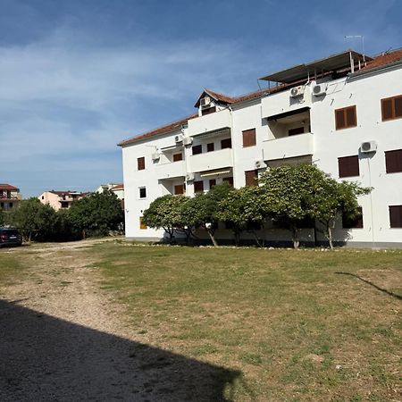 Apartamento Casa Trussardi Pirovac Exterior foto